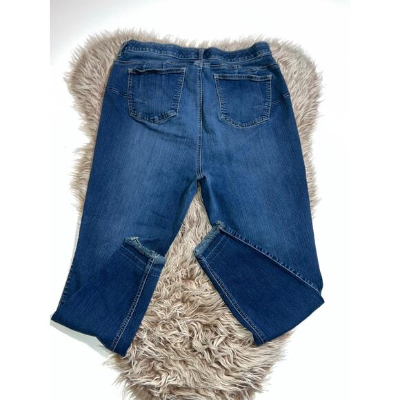 Torrid women’s premium stretch button zipper bombshell skinny blue jeans - Picture 15 of 15